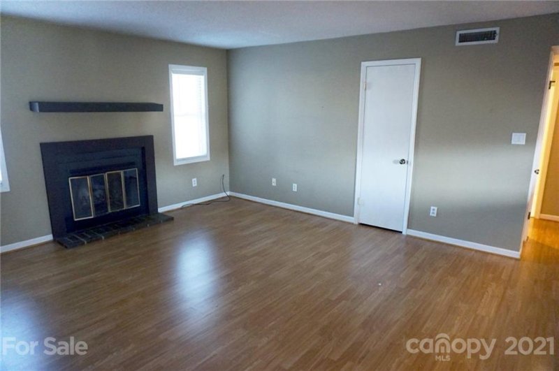 Property image 4 at 119 23rd Street, Hickory, NC 28601