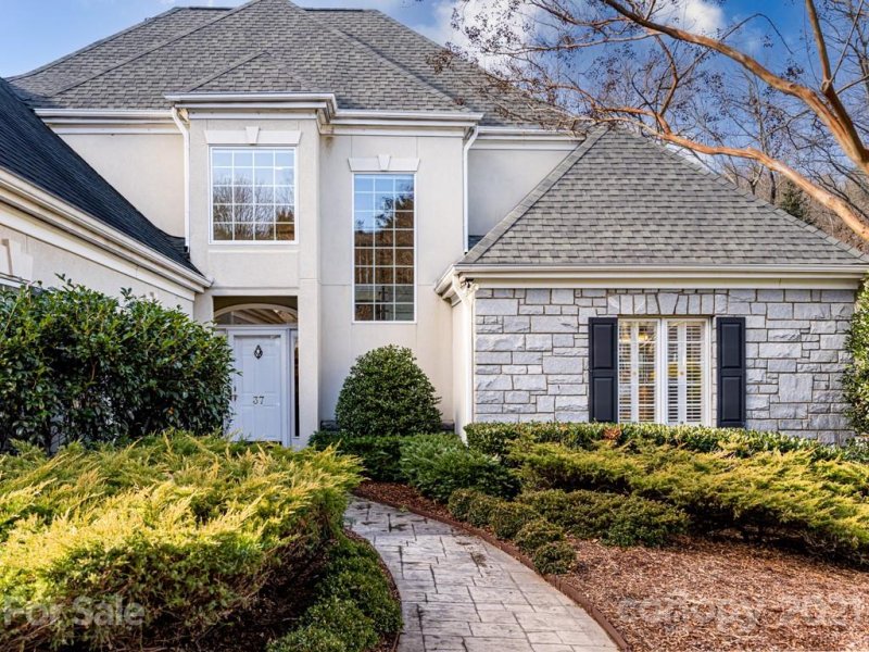 Property image 2 at 37 Tiverton Lane, Asheville, NC 28803