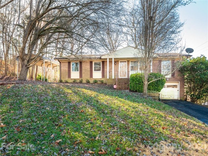 Property image 3 at 924 Claremont Road, Charlotte, NC 28214