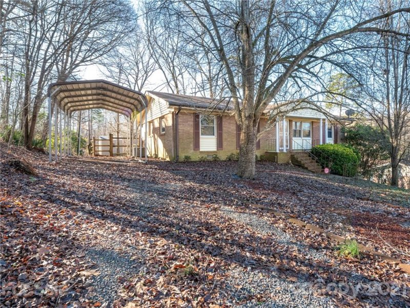 Property image 4 at 924 Claremont Road, Charlotte, NC 28214