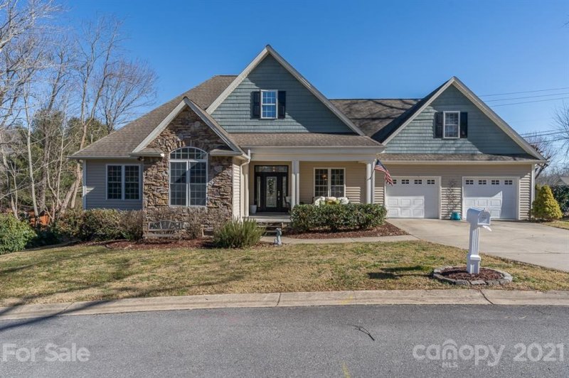 Property image 2 at 108 Charles Teague Drive, Candler, NC 28715