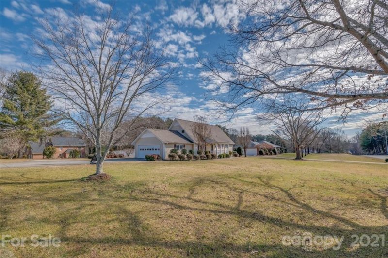 Property image 2 at 380 Briarwood Drive, Rutherfordton, NC 28139