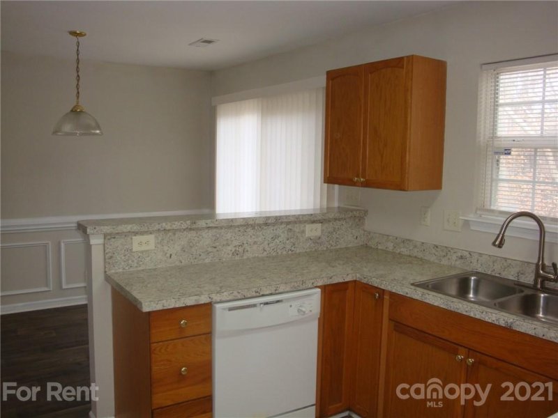 Property image 5 at 5534 Stone Bluff Court, Charlotte, NC 28214