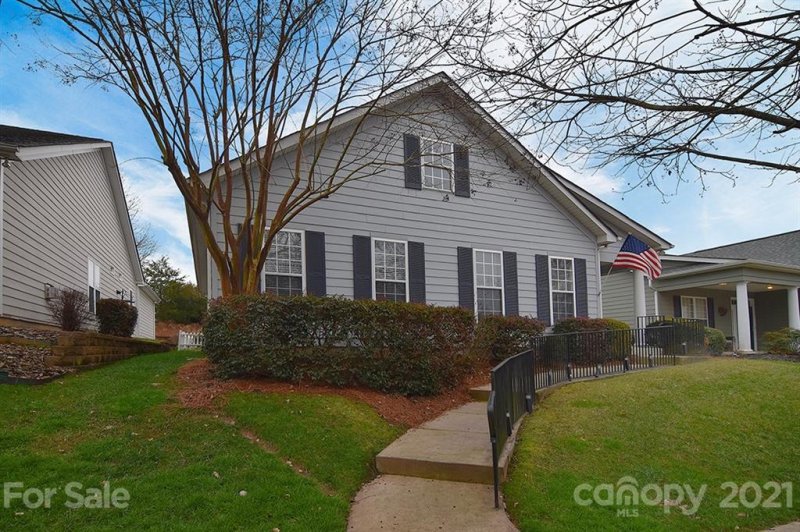 Property image 2 at 10047 Bishops Gate Boulevard, Pineville, NC 28134