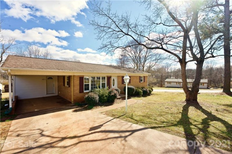 Property image 3 at 1902 Old English Drive, Gastonia, NC 28054