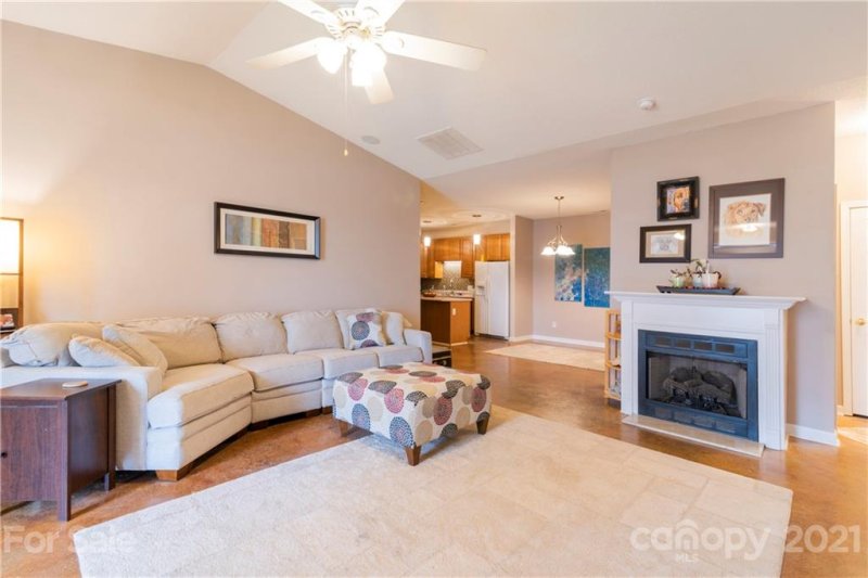 Property image 2 at 16623 Timber Crossing Road, Charlotte, NC 28213