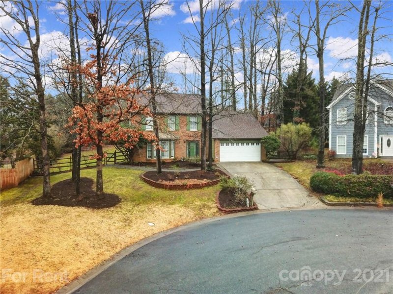 Property image 4 at 9911 Manbey Court, Charlotte, NC 28269