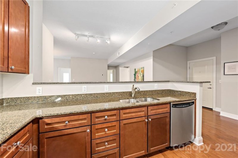 Property image 5 at 721 Governor Morrison Street, Charlotte, NC 28211