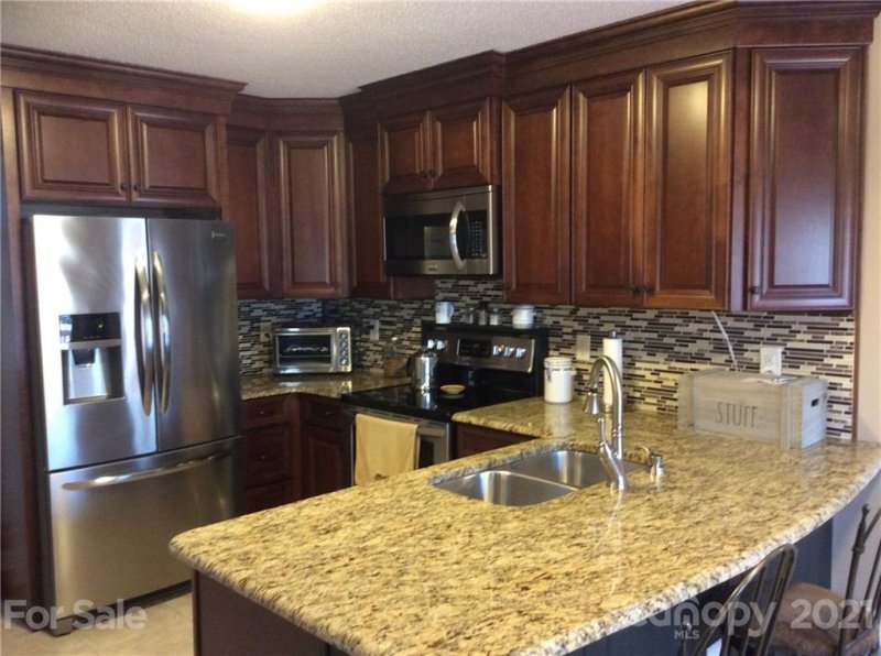 Property image 3 at 111 Fairgate Drive, Statesville, NC 28625