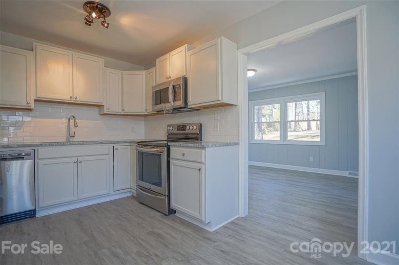 Property image 5 at 1031 Dunleigh Drive, Charlotte, NC 28214