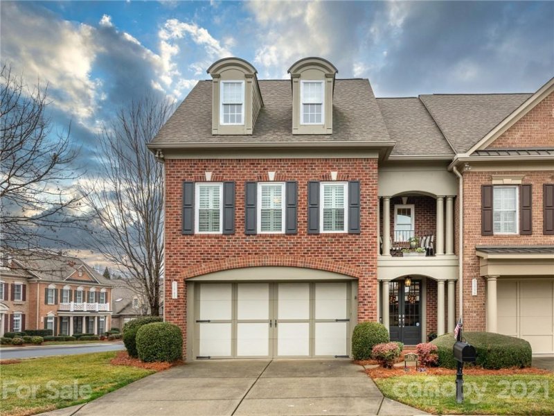 11760 Easthampton Circle
