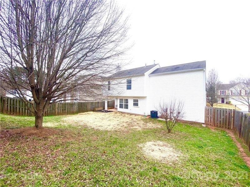 Property image 3 at 11026 Treebranch Drive, Charlotte, NC 28216