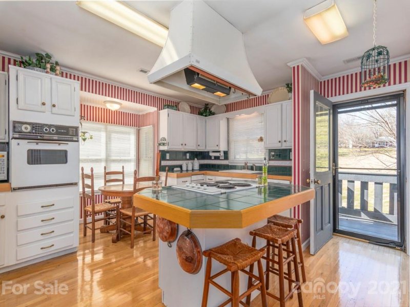 Property image 5 at 289 Camelot Drive, Clyde, NC 28721