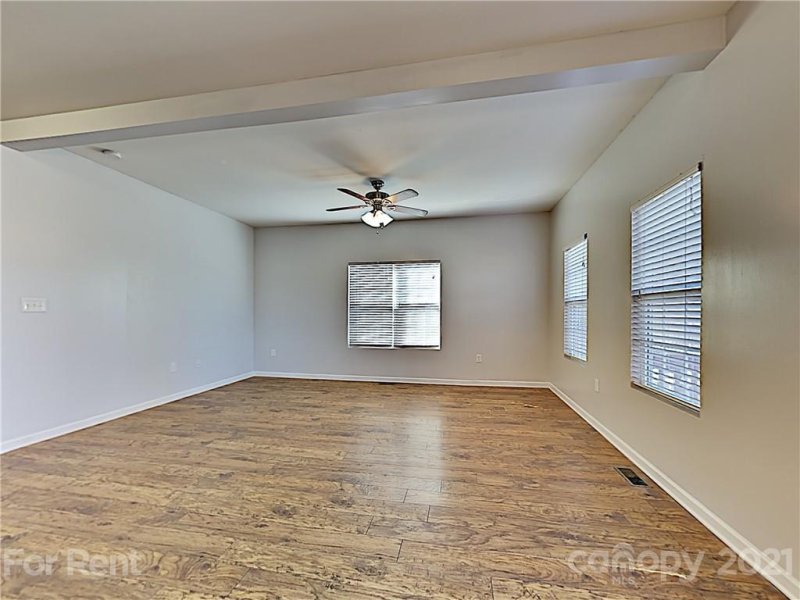 Property image 4 at 141 High Bluff Circle, Mooresville, NC 28115