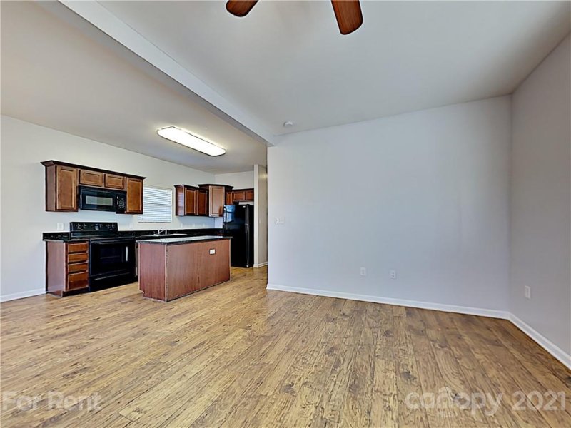 Property image 5 at 141 High Bluff Circle, Mooresville, NC 28115