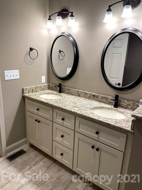 Property image 5 at 1313 34th Avenue Lane, Hickory, NC 28601