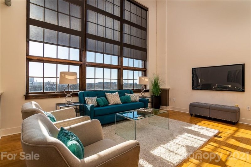 Property image 4 at 715 N Graham Street, Charlotte, NC 28202