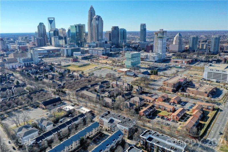 Property image 2 at 722 N Davidson Street, Charlotte, NC 28202