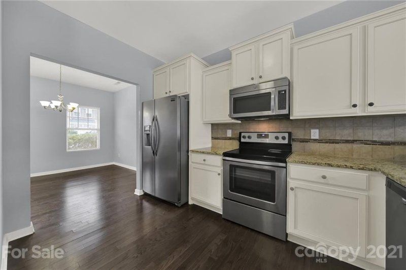 Property image 4 at 423 Battery Circle, Clover, SC 29710