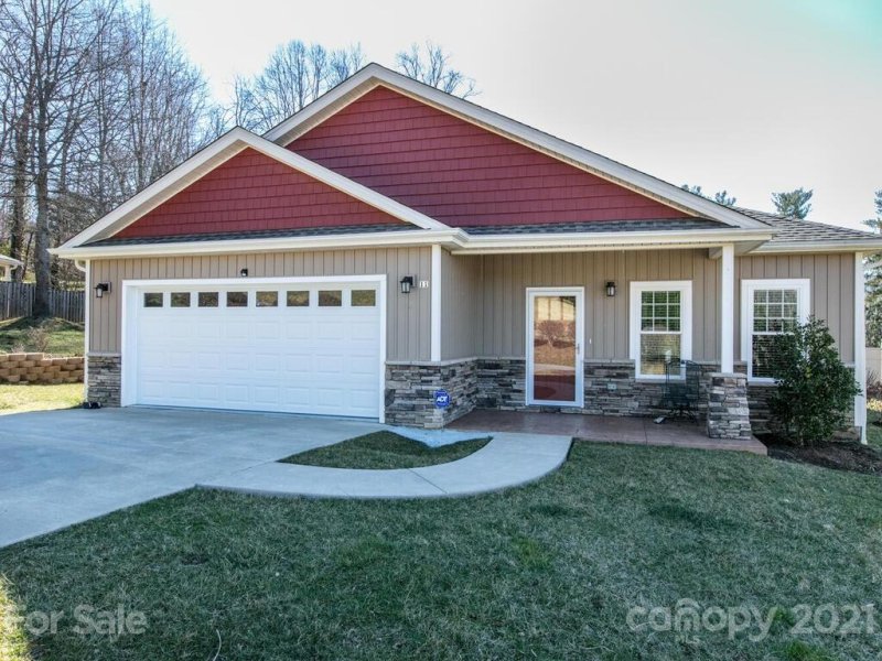 Property image 2 at 11 Bee Tree Village Parkway, Swannanoa, NC 28778