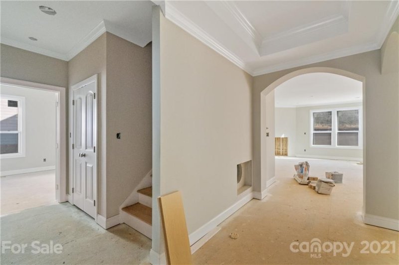 Property image 3 at 3916 13th Street, Hickory, NC 28601