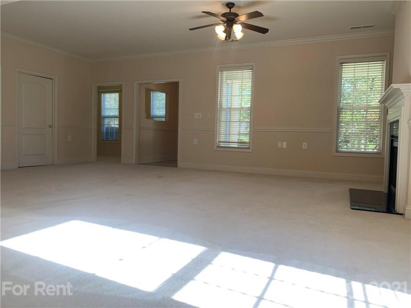 Property image 2 at 13016 Park Crescent Circle, Pineville, NC 28134