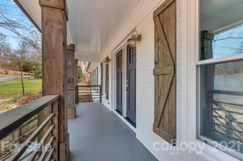 Property image 3 at 1726 Lumarka Drive, Charlotte, NC 28212