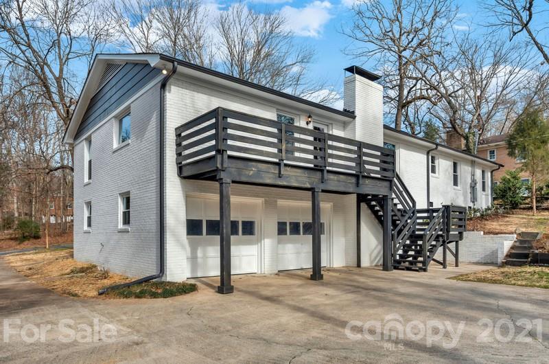 Property image 5 at 1726 Lumarka Drive, Charlotte, NC 28212