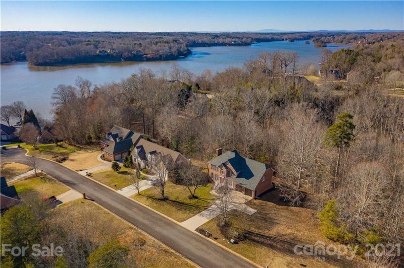 Property image 3 at 122 Tattersall Drive, Statesville, NC 28677