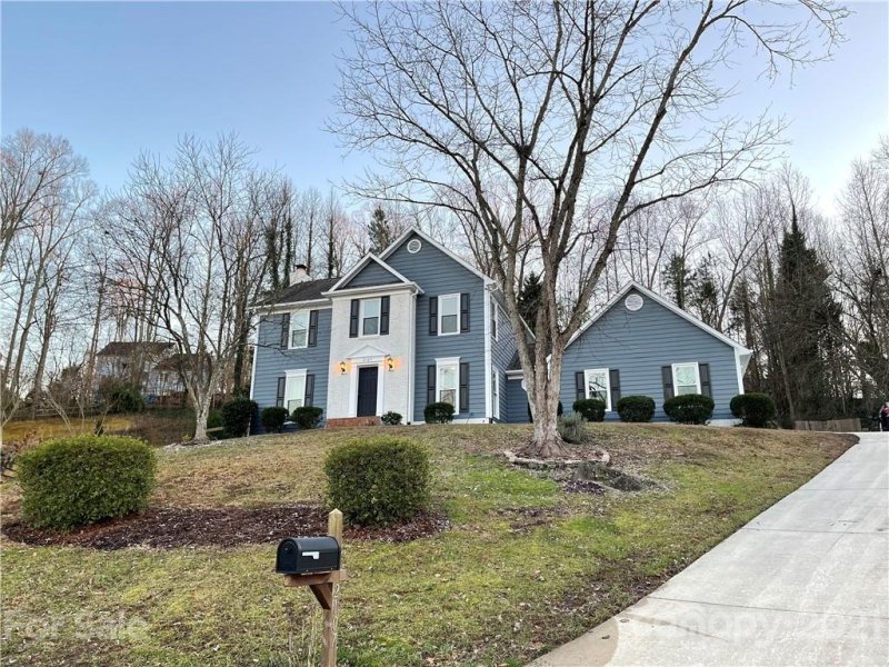 Property image 3 at 2107 Long Ridge Lane, Charlotte, NC 28214