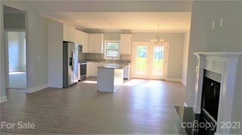 Property image 4 at 1753 Woodridge Circle, Hickory, NC 28602