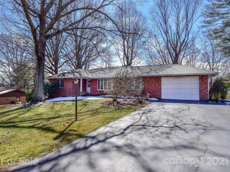 Property image 2 at 3083 Napier Drive, Hendersonville, NC 28792