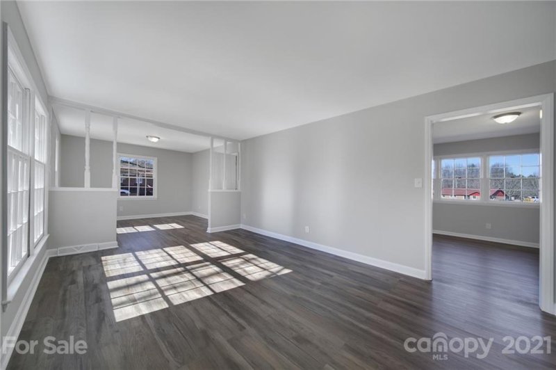 Property image 5 at 1711 Pondella Drive, Charlotte, NC 28213