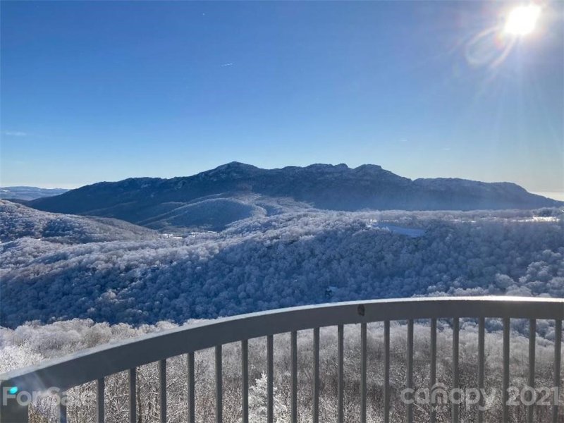 Property image 2 at 303 Sugar Top Drive, Sugar Mountain, NC 28604