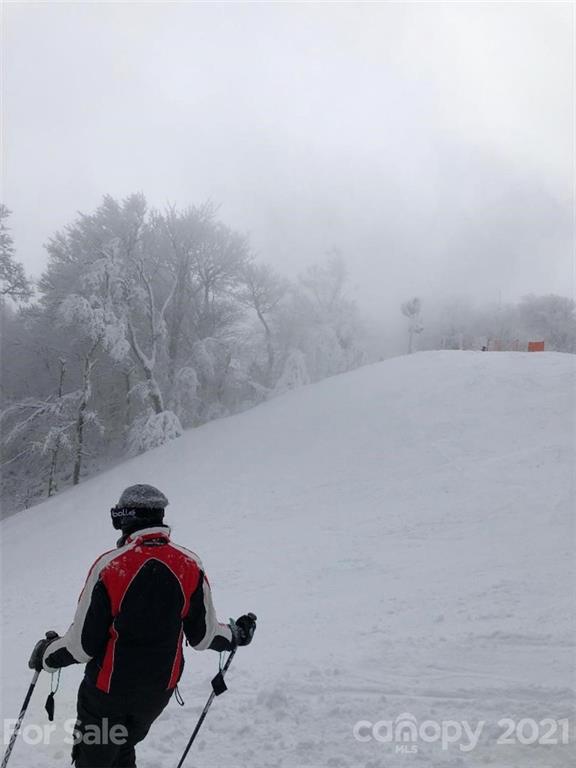 Property image 4 at 303 Sugar Top Drive, Sugar Mountain, NC 28604