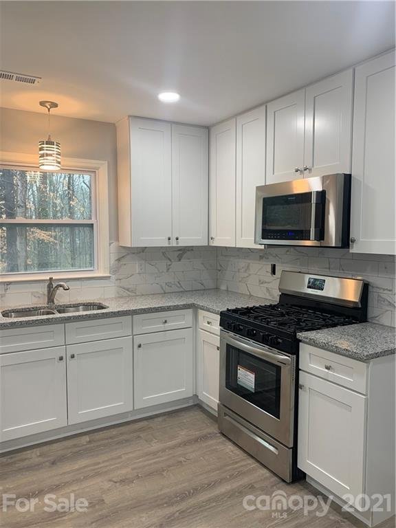 Property image 3 at 5724 Lawnmeadow Drive, Charlotte, NC 28216