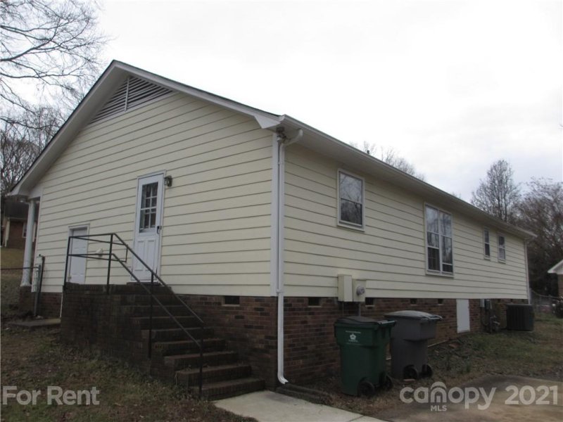 Property image 2 at 6537 Eaglecrest Road, Charlotte, NC 28212