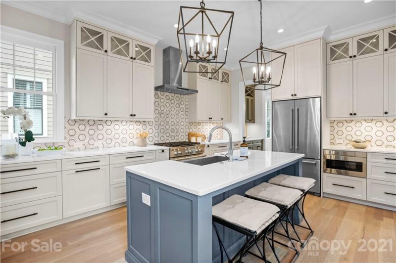 Property image 3 at 2422 Marshall Place, Charlotte, NC 28203