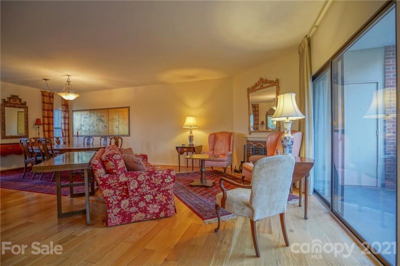 Property image 4 at 224 N Poplar Street, Charlotte, NC 28202