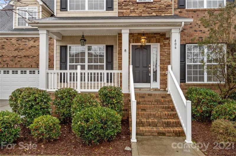 Property image 2 at 406 Sheltered Cove Court, Fort Mill, SC 29708