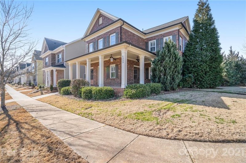 Property image 3 at 6333 Kennard Drive, Charlotte, NC 28216