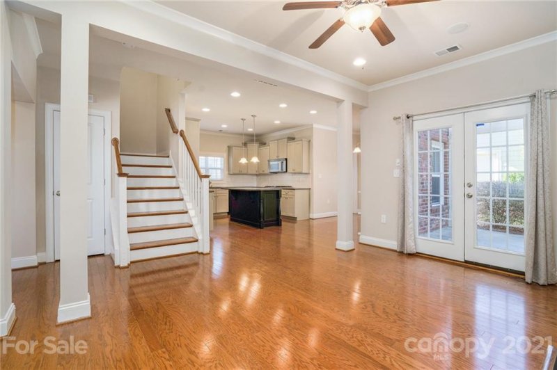 Property image 5 at 6333 Kennard Drive, Charlotte, NC 28216