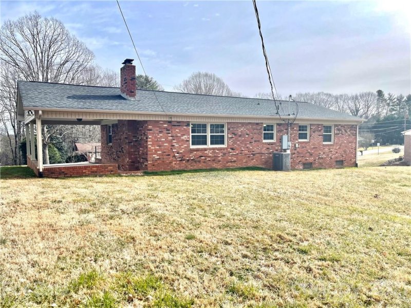 Property image 3 at 2157 Frye Avenue, Hickory, NC 28602