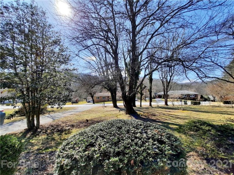 Property image 2 at 203 Moody Street, Hendersonville, NC 28739