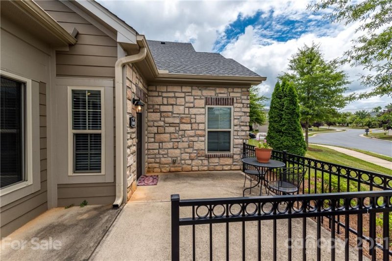 Property image 3 at 4949 Polo Gate Boulevard, Charlotte, NC 28216