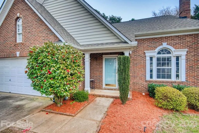 Property image 3 at 8803 Cedar Run Way, Charlotte, NC 28273