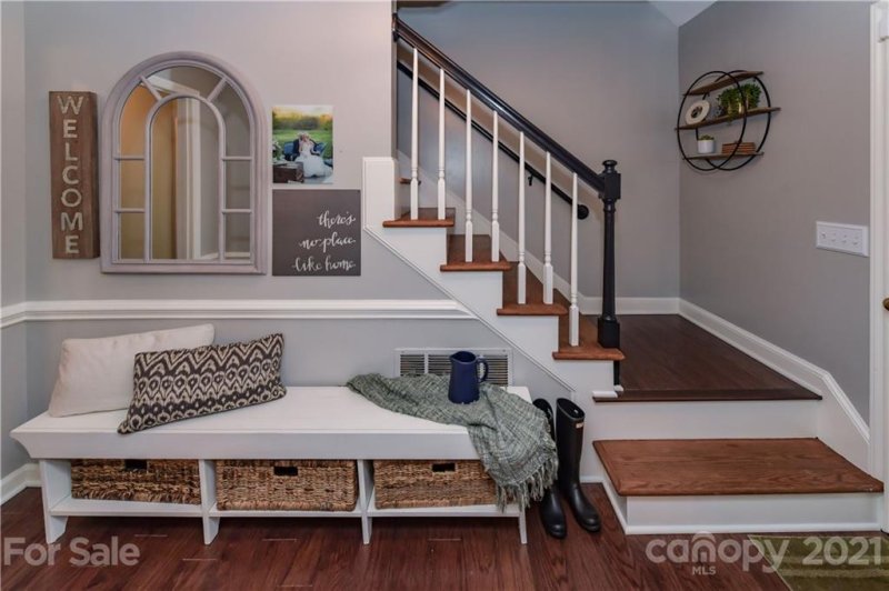 Property image 5 at 401 Kingsley Drive, Charlotte, NC 28270