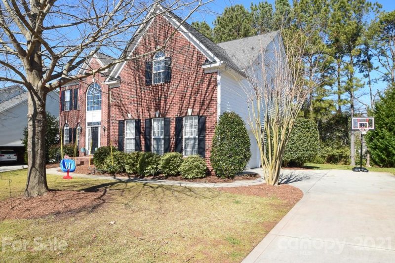 Property image 2 at 2828 Bridle Brook Way, Charlotte, NC 28270