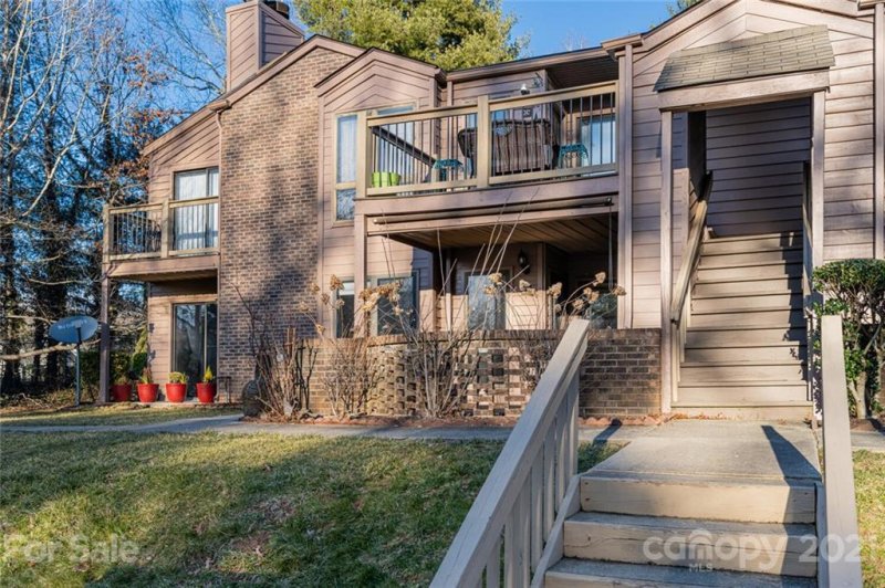 Property image 2 at 29 Ravencroft Lane, Asheville, NC 28803