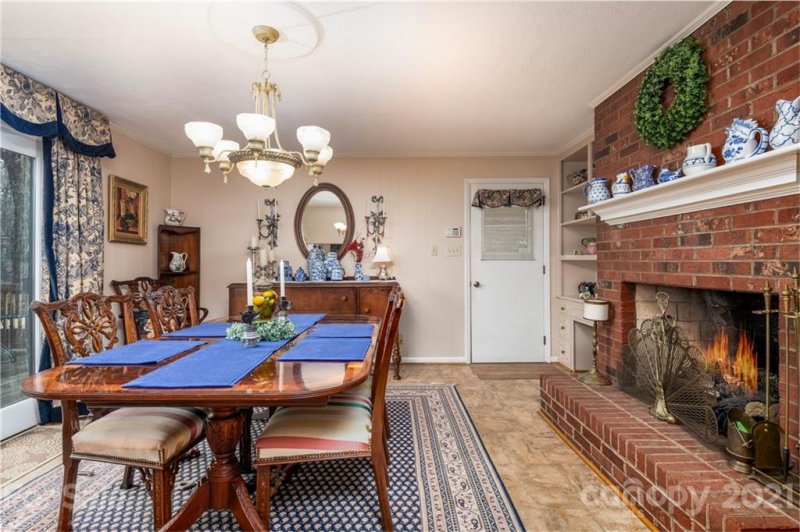 Property image 3 at 980 16th Avenue Place, Hickory, NC 28601